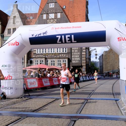 13.09.2026 - 21. swb-Marathon Bremen Tim E. http://msf.ph/oto/10372960 13.09.2026 13:10:11 Ziel 538, 567, 1723, 1975, 2020, 2750, 4781, 5627, 8835, 9241, 9277, 9804, 9817 meine-sportfotos.de