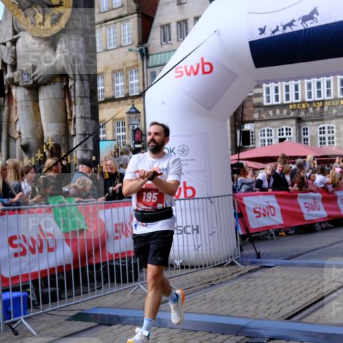 13.09.2026 - 21. swb-Marathon Bremen Tim E. http://msf.ph/oto/10373324 13.09.2026 13:10:30 Ziel 623, 957, 2020, 3959, 5532, 8064, 8709, 9817 meine-sportfotos.de
