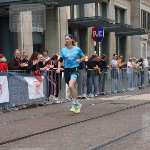 13.09.2026 - 21. swb-Marathon Bremen Strokosch-Dieckow http://msf.ph/oto/10373543 13.09.2026 12:20:57 Ziel 626, 1231 meine-sportfotos.de