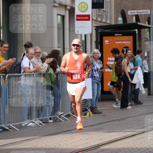 13.09.2026 - 21. swb-Marathon Bremen Strokosch-Dieckow http://msf.ph/oto/10373618 13.09.2026 12:21:05 Ziel 626 meine-sportfotos.de