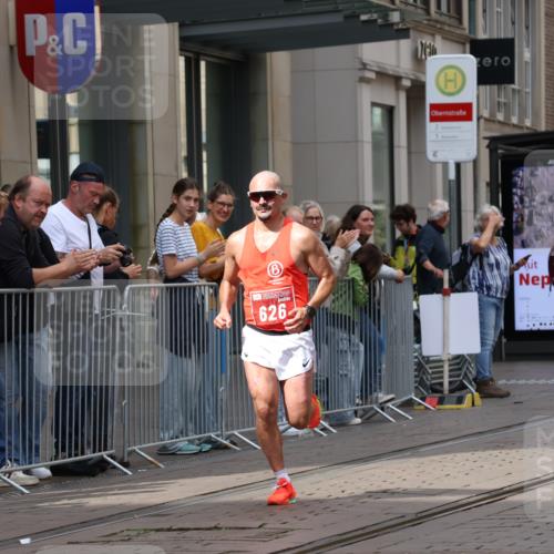 13.09.2026 - 21. swb-Marathon Bremen Strokosch-Dieckow http://msf.ph/oto/10373661 13.09.2026 12:21:07 Ziel 626 meine-sportfotos.de