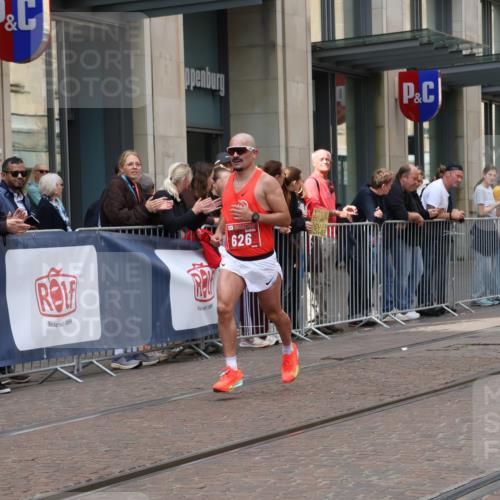 13.09.2026 - 21. swb-Marathon Bremen Strokosch-Dieckow http://msf.ph/oto/10373768 13.09.2026 12:21:08 Ziel 626 meine-sportfotos.de
