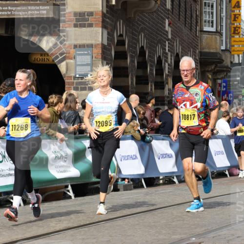 13.09.2026 - 21. swb-Marathon Bremen Strokosch-Dieckow http://msf.ph/oto/10373776 13.09.2026 11:02:05 Ziel 10251, 10332, 10409, 10444, 10497, 11075, 11115, 11150, 11305, 11369, 11412, 11413, 11479, 11486, 11668, 11747, 11859, 11985, 11986, 12379, 12412, 12466, 10153, 10173, 10331, 10439, 10473, 10636, 10915, 10943, 11249, 11576, 11811, 11853, 11886, 12042, 12094, 12134, 12135, 12437 meine-sportfotos.de