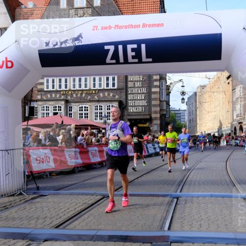 13.09.2026 - 21. swb-Marathon Bremen Tim E. http://msf.ph/oto/10373796 13.09.2026 13:10:58 Ziel 384, 1181, 1385, 1498, 1554, 2347, 2605, 4727, 5066, 5152, 5155, 5168, 5387, 5620, 5648, 6267, 7115, 7881, 9659, 13248 meine-sportfotos.de