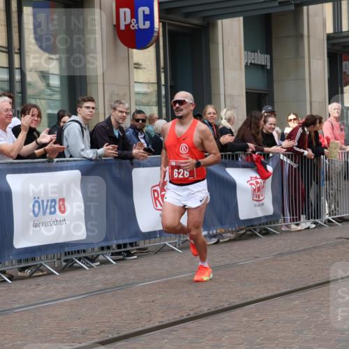 13.09.2026 - 21. swb-Marathon Bremen Strokosch-Dieckow http://msf.ph/oto/10373816 13.09.2026 12:21:09 Ziel 626 meine-sportfotos.de