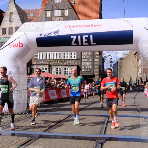 13.09.2026 - 21. swb-Marathon Bremen Tim E. http://msf.ph/oto/10374009 13.09.2026 13:11:09 Ziel 384, 1385, 1498, 2021, 2347, 2759, 4023, 4475, 4571, 5066, 5079, 5155, 5168, 5314, 5387, 6657, 7115, 7136, 9622, 9659, 13248 meine-sportfotos.de