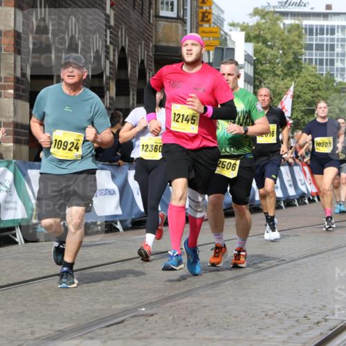 13.09.2026 - 21. swb-Marathon Bremen Strokosch-Dieckow http://msf.ph/oto/10374074 13.09.2026 11:02:10 Ziel 10257, 10332, 10409, 10444, 10817, 11075, 11115, 11150, 11268, 11305, 11369, 11412, 11413, 11436, 11479, 11486, 11668, 11747, 11859, 11985, 11986, 12095, 12379, 12412, 12466, 10153, 10154, 10173, 10273, 10274, 10278, 10331, 10338, 10439, 10738, 10885, 10915, 10943, 11249, 11505, 11576, 11853, 11886, 12042, 12094, 12134, 12135 meine-sportfotos.de