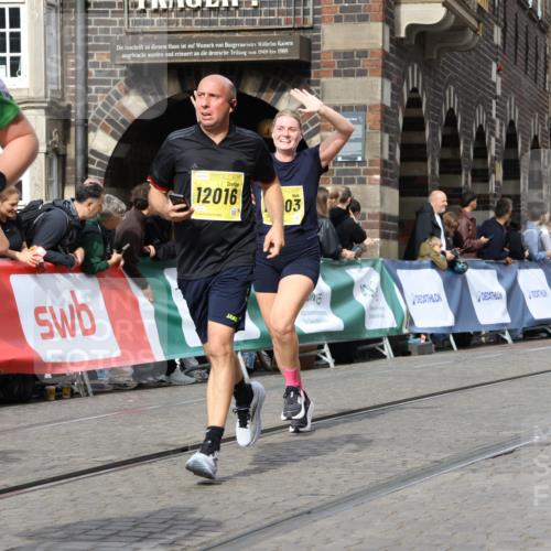 13.09.2026 - 21. swb-Marathon Bremen Strokosch-Dieckow http://msf.ph/oto/10374180 13.09.2026 11:02:14 Ziel 10257, 10409, 10444, 10500, 10617, 10803, 10817, 10924, 11115, 11268, 11369, 11412, 11413, 11436, 11479, 11486, 11859, 12016, 12095, 12145, 12360, 12379, 12412, 12466, 12506, 10153, 10154, 10273, 10274, 10278, 10331, 10338, 10738, 10885, 10915, 10943, 11137, 11505, 11853, 11886, 11890, 12169 meine-sportfotos.de