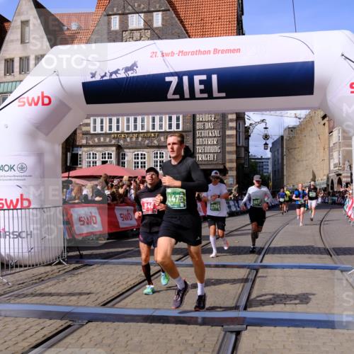 13.09.2026 - 21. swb-Marathon Bremen Tim E. http://msf.ph/oto/10374413 13.09.2026 13:11:17 Ziel 335, 384, 697, 2021, 2759, 3484, 3647, 4023, 4475, 4571, 5079, 5168, 5314, 6471, 6657, 7115, 7136, 8183, 9410, 9622 meine-sportfotos.de