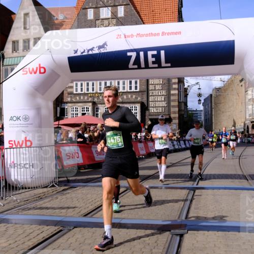 13.09.2026 - 21. swb-Marathon Bremen Tim E. http://msf.ph/oto/10374429 13.09.2026 13:11:17 Ziel 335, 384, 697, 2021, 2759, 3484, 3647, 4023, 4475, 4571, 5079, 5168, 5314, 6471, 6657, 7115, 7136, 8183, 9410, 9622 meine-sportfotos.de