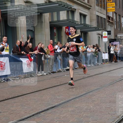 13.09.2026 - 21. swb-Marathon Bremen Strokosch-Dieckow http://msf.ph/oto/10374508 13.09.2026 12:26:08 Ziel 1671 meine-sportfotos.de