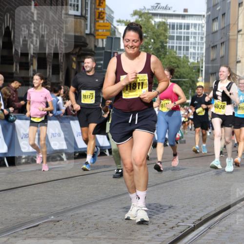 13.09.2026 - 21. swb-Marathon Bremen Strokosch-Dieckow http://msf.ph/oto/10374519 13.09.2026 11:02:19 Ziel 10257, 10409, 10444, 10473, 10500, 10617, 10803, 10817, 10924, 11115, 11268, 11369, 11412, 11413, 11436, 11859, 12016, 12095, 12145, 12360, 12379, 12412, 12466, 12506, 10153, 10154, 10273, 10274, 10278, 10338, 10738, 10885, 11137, 11505, 11508, 11526, 11554, 11890, 11945, 12169, 12252, 12489 meine-sportfotos.de