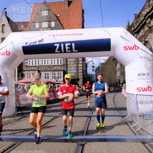 13.09.2026 - 21. swb-Marathon Bremen Tim E. http://msf.ph/oto/10374860 13.09.2026 13:11:27 Ziel 335, 697, 1349, 2021, 2087, 3440, 3448, 3484, 3647, 4429, 5079, 6471, 6657, 8183, 8474, 9410, 9618, 9622, 9762 meine-sportfotos.de