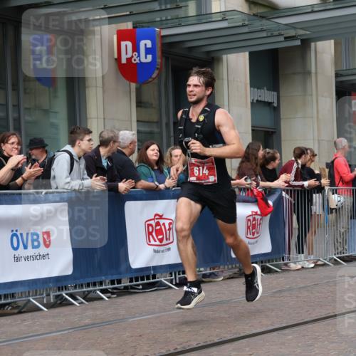 13.09.2026 - 21. swb-Marathon Bremen Strokosch-Dieckow http://msf.ph/oto/10375288 13.09.2026 12:28:33 Ziel 317, 608, 796, 1046, 443, 614, 751, 2054 meine-sportfotos.de