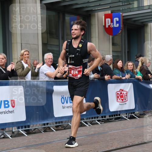 13.09.2026 - 21. swb-Marathon Bremen Strokosch-Dieckow http://msf.ph/oto/10375325 13.09.2026 12:28:34 Ziel 317, 608, 796, 1046, 443, 614, 2054 meine-sportfotos.de