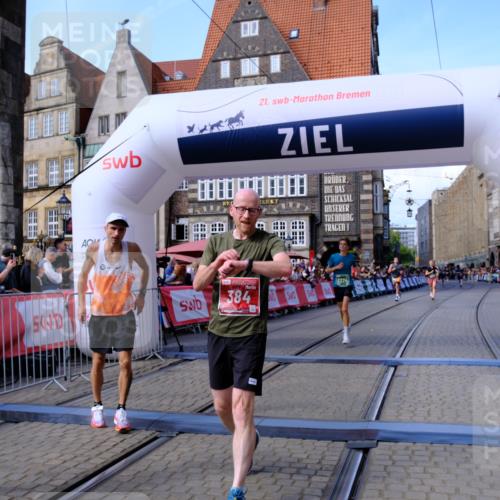 13.09.2026 - 21. swb-Marathon Bremen Tim E. http://msf.ph/oto/10375381 13.09.2026 13:11:40 Ziel 382, 1349, 2087, 3440, 3899, 6274, 7109, 8474, 9291, 9618, 9762 meine-sportfotos.de