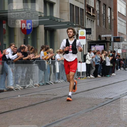 13.09.2026 - 21. swb-Marathon Bremen Strokosch-Dieckow http://msf.ph/oto/10375430 13.09.2026 12:28:40 Ziel 317, 608, 796, 1046, 443, 614, 2054 meine-sportfotos.de
