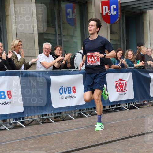 13.09.2026 - 21. swb-Marathon Bremen Strokosch-Dieckow http://msf.ph/oto/10375635 13.09.2026 12:28:46 Ziel 317, 608, 796, 1046, 443, 2054 meine-sportfotos.de