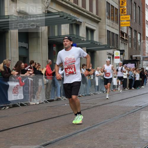 13.09.2026 - 21. swb-Marathon Bremen Strokosch-Dieckow http://msf.ph/oto/10375710 13.09.2026 12:29:08 Ziel 821, 1651, 317, 608, 796, 1046 meine-sportfotos.de