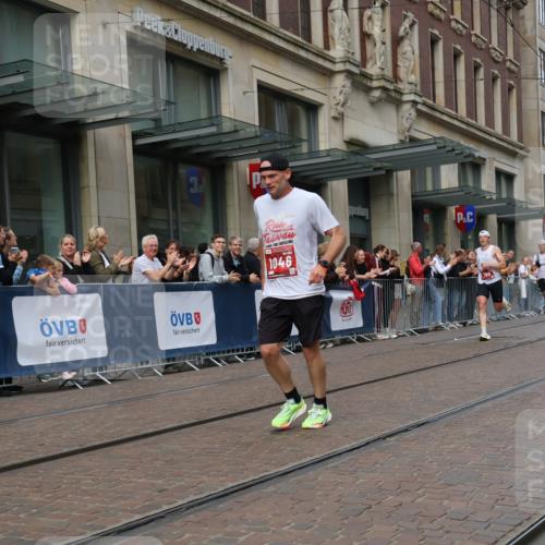 13.09.2026 - 21. swb-Marathon Bremen Strokosch-Dieckow http://msf.ph/oto/10375776 13.09.2026 12:29:09 Ziel 821, 1651, 317, 608, 796, 1046 meine-sportfotos.de