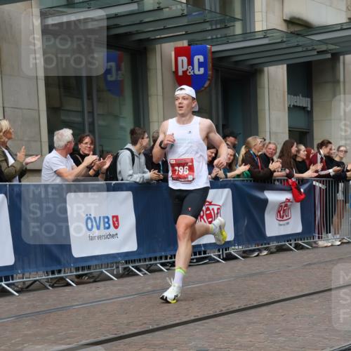 13.09.2026 - 21. swb-Marathon Bremen Strokosch-Dieckow http://msf.ph/oto/10375873 13.09.2026 12:29:11 Ziel 821, 1651, 317, 608, 796, 1046 meine-sportfotos.de