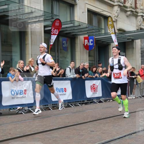 13.09.2026 - 21. swb-Marathon Bremen Strokosch-Dieckow http://msf.ph/oto/10376026 13.09.2026 12:29:13 Ziel 821, 1651, 317, 608, 796, 1046 meine-sportfotos.de