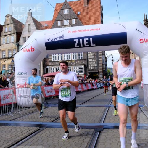 13.09.2026 - 21. swb-Marathon Bremen Tim E. http://msf.ph/oto/10376241 13.09.2026 13:12:27 Ziel 493, 2444, 2447, 2820, 3336, 3362, 3703, 3830, 4283, 5940, 6107, 6739, 7521, 7621, 13013 meine-sportfotos.de