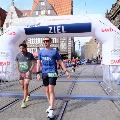 13.09.2026 - 21. swb-Marathon Bremen Tim E. http://msf.ph/oto/10376365 13.09.2026 13:12:33 Ziel 899, 2447, 2820, 3362, 3703, 3830, 4283, 5940, 6107, 6739, 7328, 7521, 8981, 13013 meine-sportfotos.de