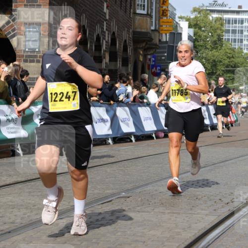 13.09.2026 - 21. swb-Marathon Bremen Strokosch-Dieckow http://msf.ph/oto/10376435 13.09.2026 11:03:01 Ziel 10190, 10296, 10633, 10783, 10945, 10954, 10955, 10985, 11096, 11107, 11261, 11508, 11526, 11554, 11564, 11662, 11701, 11719, 11730, 11776, 11945, 12071, 12154, 12247, 12252, 12429, 12451, 12489, 10150, 10195, 10528, 10531, 10598, 10715, 10727, 10959, 11070, 11095, 11493, 11676, 11830, 11836, 12214, 12421, 12432, 12483 meine-sportfotos.de