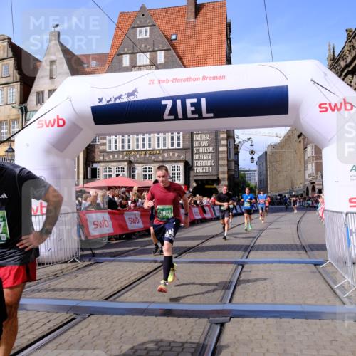 13.09.2026 - 21. swb-Marathon Bremen Tim E. http://msf.ph/oto/10376453 13.09.2026 13:12:35 Ziel 899, 2447, 3362, 3830, 5940, 6107, 6739, 7328, 7521, 8981, 13013 meine-sportfotos.de