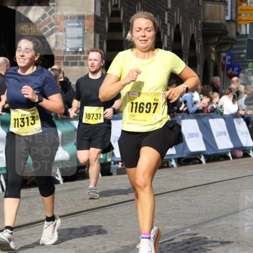 13.09.2026 - 21. swb-Marathon Bremen Strokosch-Dieckow http://msf.ph/oto/10376698 13.09.2026 11:03:07 Ziel 10190, 10296, 10633, 10783, 10945, 10954, 10955, 10985, 11096, 11107, 11261, 11564, 11662, 11697, 11701, 11719, 11730, 11776, 11785, 12071, 12154, 12247, 12429, 12451, 12465, 10092, 10150, 10195, 10237, 10531, 10724, 10727, 10959, 11070, 11493, 11676, 11830, 12068, 12184, 12185 meine-sportfotos.de