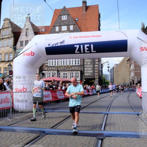 13.09.2026 - 21. swb-Marathon Bremen Tim E. http://msf.ph/oto/10376784 13.09.2026 13:12:51 Ziel 899, 1517, 2362, 2480, 3054, 4560, 4879, 5416, 6796, 9775, 9803 meine-sportfotos.de