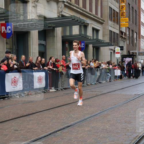 13.09.2026 - 21. swb-Marathon Bremen Strokosch-Dieckow http://msf.ph/oto/10376798 13.09.2026 12:32:39 Ziel 822, 540 meine-sportfotos.de