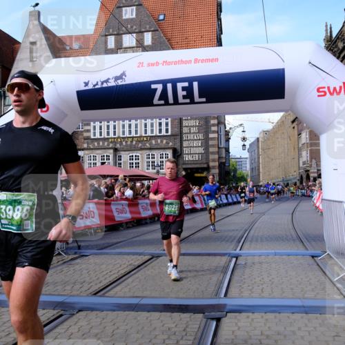 13.09.2026 - 21. swb-Marathon Bremen Tim E. http://msf.ph/oto/10377130 13.09.2026 13:13:08 Ziel 1513, 2350, 2442, 2559, 2801, 2858, 3988, 4605, 5379, 5965, 8029, 8798, 9775, 13106, 13140 meine-sportfotos.de