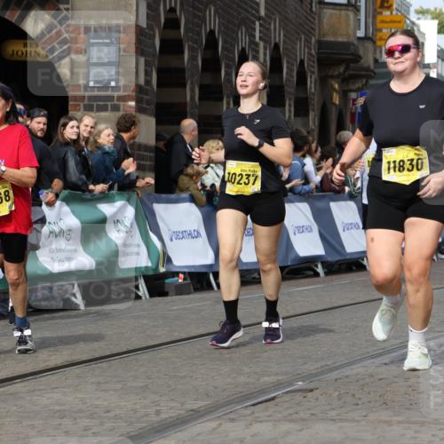 13.09.2026 - 21. swb-Marathon Bremen Strokosch-Dieckow http://msf.ph/oto/10377300 13.09.2026 11:03:26 Ziel 10150, 10185, 10195, 10528, 10531, 10598, 10715, 10727, 10731, 10959, 11070, 11095, 11313, 11493, 11676, 11697, 11830, 11836, 12214, 12421, 12432, 12448, 12483, 10090, 10091, 10327, 10420, 10569, 10902, 10950, 11211, 11411, 11595, 11655, 11746, 12074 meine-sportfotos.de