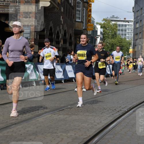 13.09.2026 - 21. swb-Marathon Bremen Strokosch-Dieckow http://msf.ph/oto/10377403 13.09.2026 11:03:29 Ziel 10150, 10185, 10195, 10237, 10528, 10531, 10598, 10715, 10724, 10727, 10731, 10959, 11070, 11095, 11493, 11676, 11830, 11836, 12068, 12214, 12421, 12432, 12483, 10090, 10091, 10327, 10420, 10569, 10902, 10950, 11211, 11411, 11595, 11655, 11746, 12074 meine-sportfotos.de