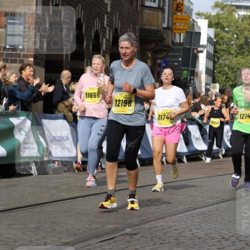 13.09.2026 - 21. swb-Marathon Bremen Strokosch-Dieckow http://msf.ph/oto/10377884 13.09.2026 11:03:39 Ziel 10092, 10150, 10187, 10195, 10237, 10309, 10531, 10724, 10727, 10904, 10959, 11070, 11493, 11598, 11676, 11773, 11830, 12068, 12184, 12185, 12611, 10090, 10091, 10152, 10357, 10403, 10429, 10796, 10918, 11149, 11325, 11451, 11511, 11868, 11967, 12504 meine-sportfotos.de