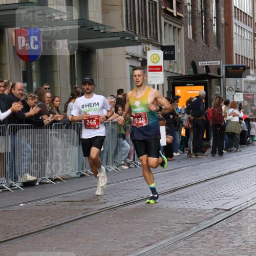 13.09.2026 - 21. swb-Marathon Bremen Strokosch-Dieckow http://msf.ph/oto/10377936 13.09.2026 12:36:00 Ziel 245, 1238, 1670 meine-sportfotos.de