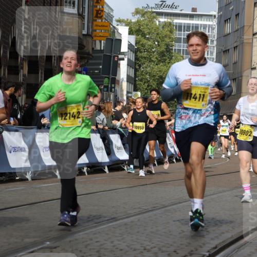 13.09.2026 - 21. swb-Marathon Bremen Strokosch-Dieckow http://msf.ph/oto/10377947 13.09.2026 11:03:41 Ziel 10092, 10150, 10187, 10195, 10237, 10309, 10724, 10904, 10959, 11598, 11773, 11830, 12068, 12184, 12185, 12611, 10152, 10357, 10403, 10429, 10659, 10720, 10796, 10918, 11149, 11325, 11451, 11511, 11868, 11967, 12504 meine-sportfotos.de