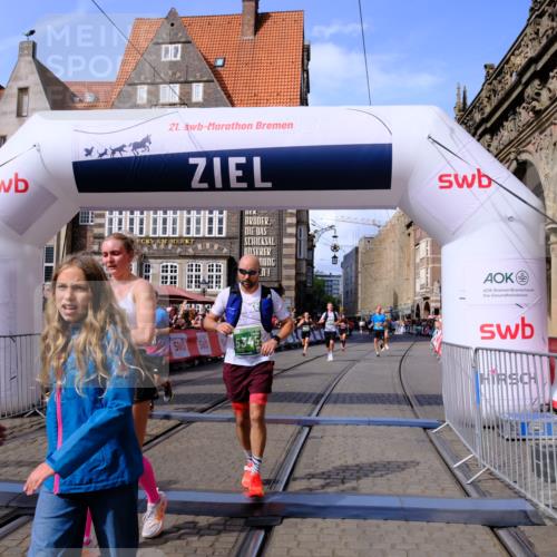 13.09.2026 - 21. swb-Marathon Bremen Tim E. http://msf.ph/oto/10378019 13.09.2026 13:13:35 Ziel 280, 621, 987, 1207, 2130, 2360, 2498, 2962, 3566, 3625, 4582, 5345, 5769, 6038, 6394, 6407, 7874, 8197, 8464, 8568, 8963, 9092 meine-sportfotos.de