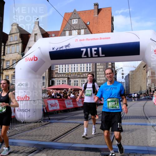 13.09.2026 - 21. swb-Marathon Bremen Tim E. http://msf.ph/oto/10378230 13.09.2026 13:13:40 Ziel 280, 621, 779, 2130, 2360, 2882, 2962, 3566, 4582, 5345, 5769, 6038, 6394, 6407, 8197, 8464, 8477, 8568, 8963 meine-sportfotos.de