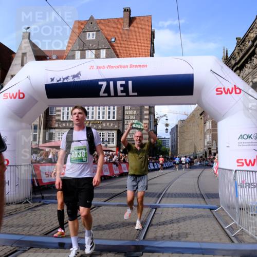 13.09.2026 - 21. swb-Marathon Bremen Tim E. http://msf.ph/oto/10378271 13.09.2026 13:13:41 Ziel 280, 621, 779, 2130, 2360, 2882, 2962, 3566, 5345, 6038, 6394, 6407, 8197, 8464, 8477, 8568, 8963 meine-sportfotos.de