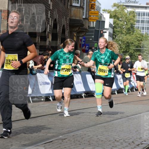 13.09.2026 - 21. swb-Marathon Bremen Strokosch-Dieckow http://msf.ph/oto/10378313 13.09.2026 11:03:49 Ziel 10092, 10187, 10309, 10420, 10569, 10724, 10902, 10904, 11211, 11411, 11598, 11655, 11746, 11773, 12074, 12184, 12185, 12611, 10152, 10357, 10403, 10607, 10659, 10720, 10726, 10912, 10913, 10918, 11149, 11319, 11325, 11451, 11470, 11471, 11511, 11618, 11967, 12140, 12260, 12392, 12433, 12504 meine-sportfotos.de