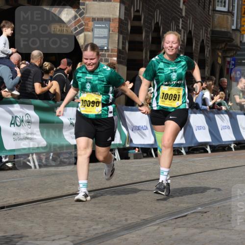 13.09.2026 - 21. swb-Marathon Bremen Strokosch-Dieckow http://msf.ph/oto/10378477 13.09.2026 11:03:50 Ziel 10092, 10187, 10309, 10327, 10420, 10569, 10902, 10904, 10950, 11211, 11411, 11595, 11598, 11655, 11746, 11773, 12074, 12184, 12185, 12611, 10152, 10403, 10607, 10659, 10720, 10726, 10912, 10913, 10918, 11149, 11318, 11319, 11325, 11451, 11470, 11471, 11511, 11618, 11909, 11967, 12140, 12260, 12392, 12433, 12504 meine-sportfotos.de
