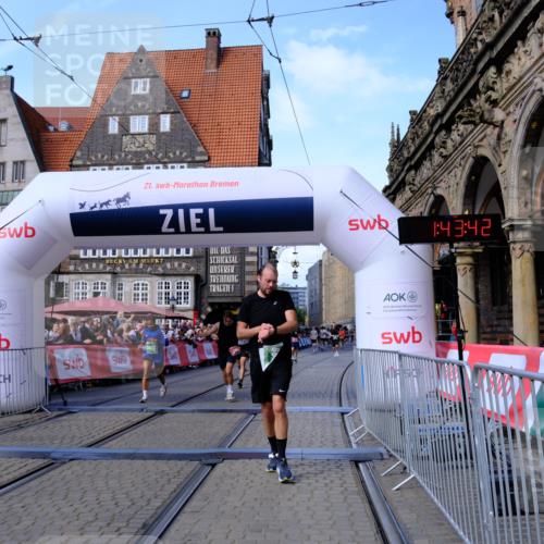 13.09.2026 - 21. swb-Marathon Bremen Tim E. http://msf.ph/oto/10378787 13.09.2026 13:14:04 Ziel 524, 670, 683, 1704, 1707, 1937, 2422, 2767, 3236, 3413, 5443, 6451, 7210, 7283, 7707, 9635, 9884, 13099 meine-sportfotos.de