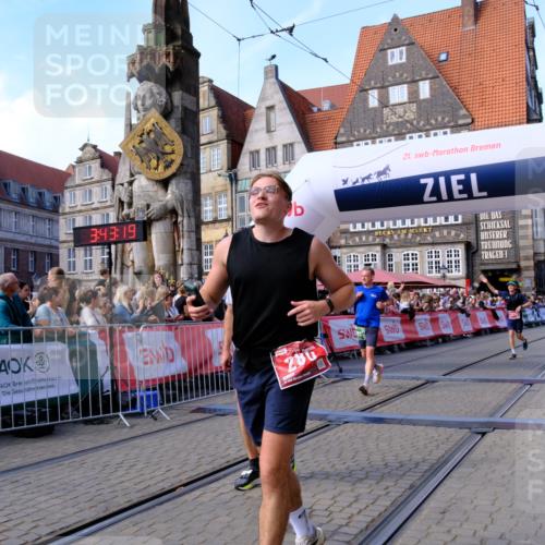 13.09.2026 - 21. swb-Marathon Bremen Tim E. http://msf.ph/oto/10378873 13.09.2026 13:14:07 Ziel 524, 670, 683, 1704, 1707, 1937, 2422, 3236, 3413, 5443, 6451, 7210, 7283, 7707, 9426, 9635, 9884, 13099 meine-sportfotos.de