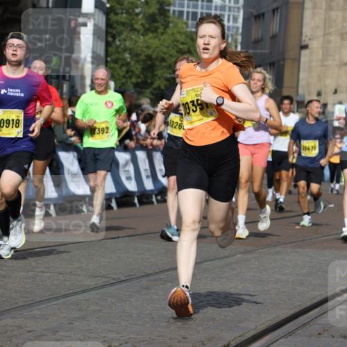 13.09.2026 - 21. swb-Marathon Bremen Strokosch-Dieckow http://msf.ph/oto/10378904 13.09.2026 11:04:01 Ziel 10090, 10091, 10327, 10357, 10420, 10429, 10569, 10796, 10902, 10950, 11211, 11411, 11595, 11655, 11746, 11868, 12074, 10182, 10291, 10390, 10516, 10671, 10672, 10726, 10912, 10913, 11221, 11318, 11336, 11539, 11726, 11909, 12001, 12103, 12113, 12276 meine-sportfotos.de