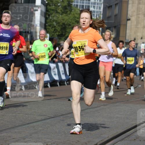 13.09.2026 - 21. swb-Marathon Bremen Strokosch-Dieckow http://msf.ph/oto/10378918 13.09.2026 11:04:01 Ziel 10090, 10091, 10327, 10357, 10420, 10429, 10569, 10796, 10902, 10950, 11211, 11411, 11595, 11655, 11746, 11868, 12074, 10182, 10291, 10390, 10516, 10671, 10672, 10726, 10912, 10913, 11221, 11318, 11336, 11539, 11726, 11909, 12001, 12103, 12113, 12276 meine-sportfotos.de