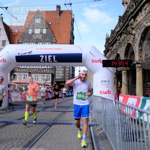 13.09.2026 - 21. swb-Marathon Bremen Tim E. http://msf.ph/oto/10379003 13.09.2026 13:14:16 Ziel 524, 670, 683, 1433, 1613, 1704, 1707, 1937, 2422, 2701, 2824, 3236, 5443, 5593, 5610, 6145, 6451, 7029, 7210, 7283, 7435, 7963, 8118, 8886, 9426, 9635, 10105 meine-sportfotos.de