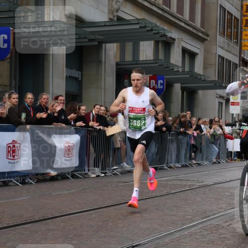 13.09.2026 - 21. swb-Marathon Bremen Strokosch-Dieckow http://msf.ph/oto/10379151 13.09.2026 12:40:34 Ziel 642, 1263, 3662, 4264 meine-sportfotos.de